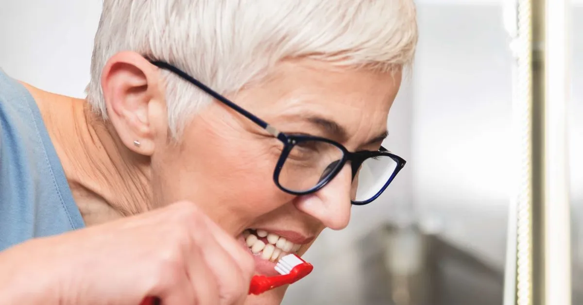 28045 applying teeth whitener