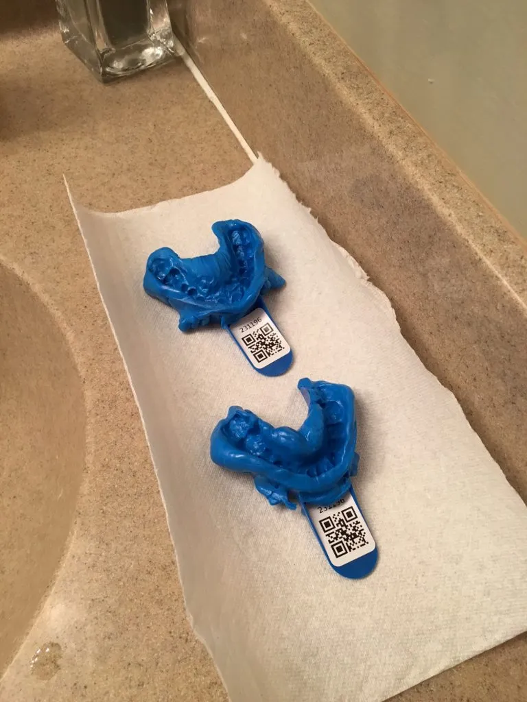 28062 coffee stained teeth